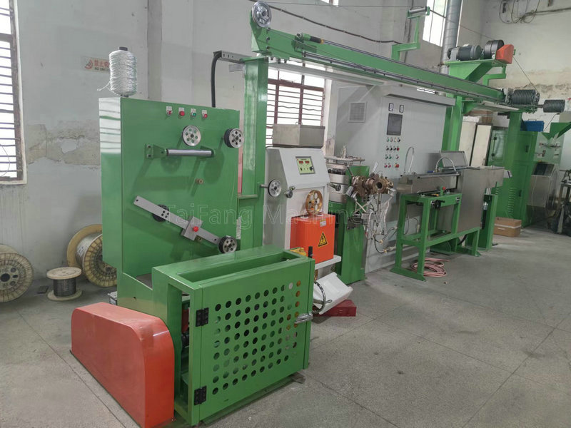 35型鐵氟龍押出機(jī) 35型鐵氟龍押出機(jī)